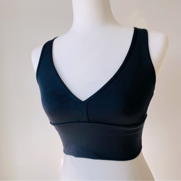 Structured Sports Bra - Picture 7 of 9